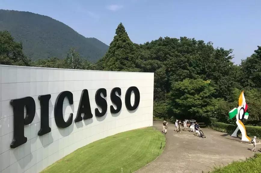 日本十大著名美术馆,日本国立新美术馆