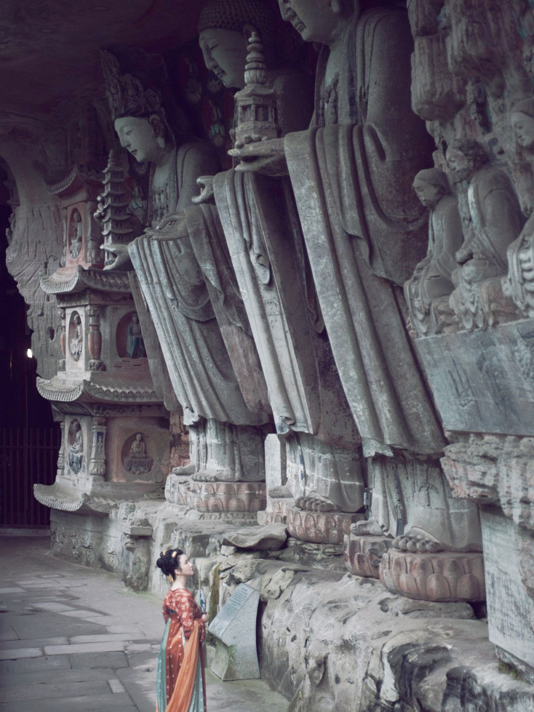 热腾腾麻辣火锅,8d魔幻山城重庆美食街
