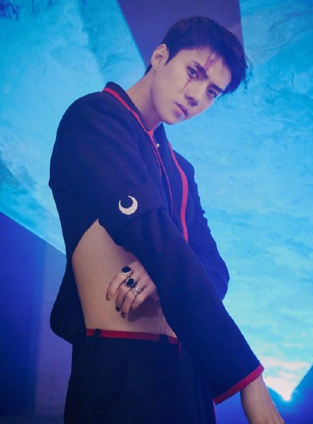 男明星的腰有多软,肖战亚太第一吴世勋