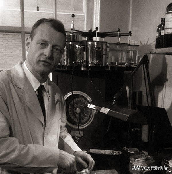 爱因斯坦遗言解剖大脑,爱因斯坦去世后大脑解剖