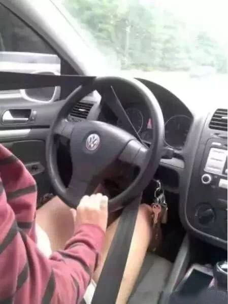 聚会上真心话大冒险，女朋友给足了我面子