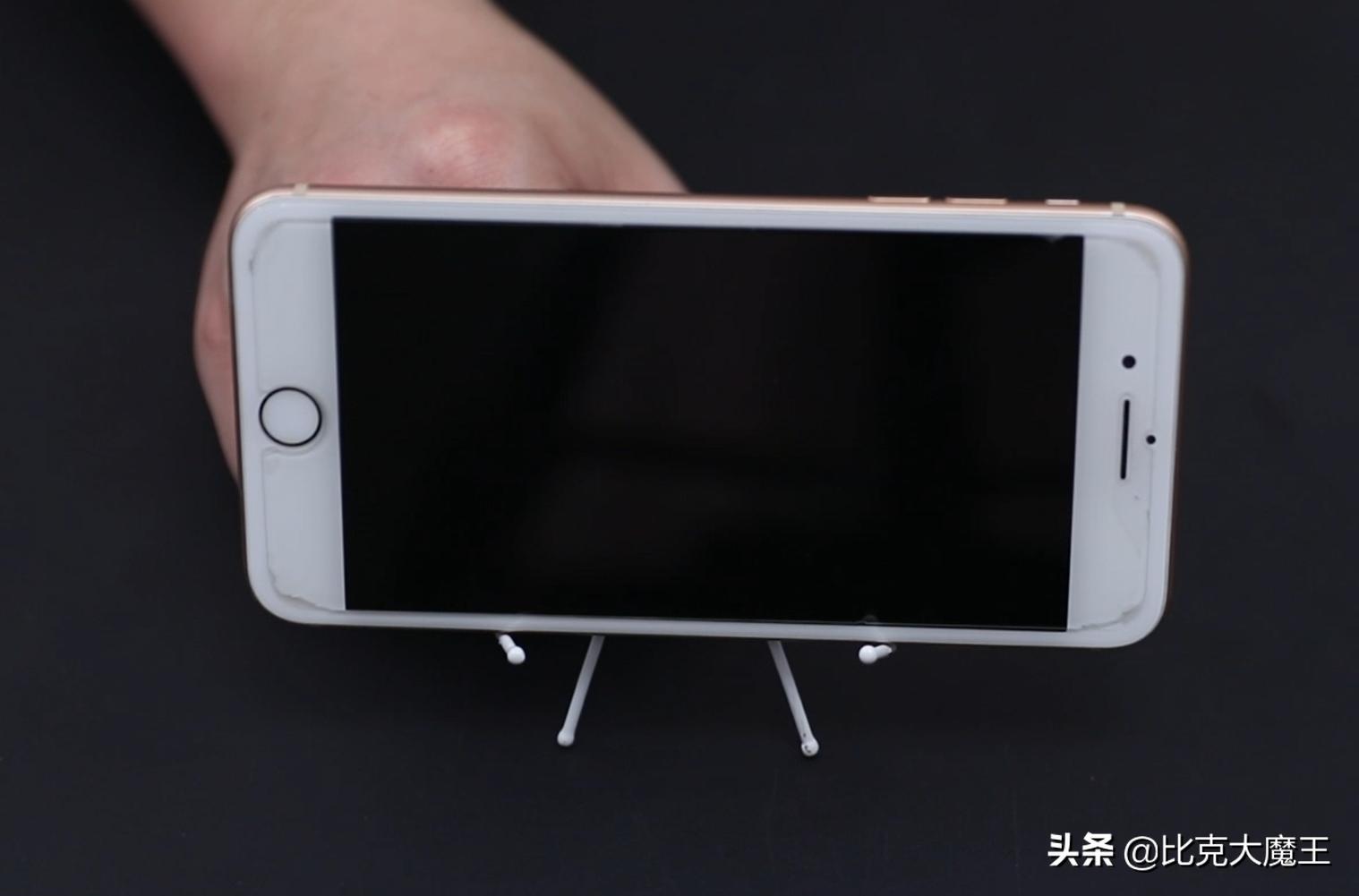 快速剥瓜子皮方便方法,用夹子剥瓜子小妙招