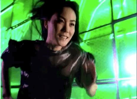 王菲广告大赏完整版,发几张王菲在90年代初做的广告