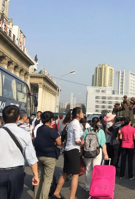 朝鲜和你想的不一样，耐克、阿迪，迪奥已经走进了朝鲜百姓生活中