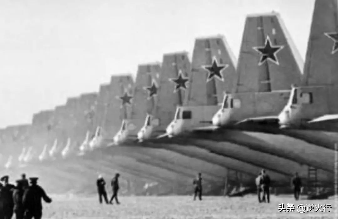 英国航空工业为何没落？没钱加上工*党**上台，这款飞机就是证明