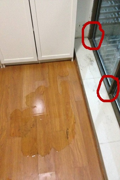 窗户雨棚与墙体缝隙漏水如何解决,窗户漏水怎么修补小窍门
