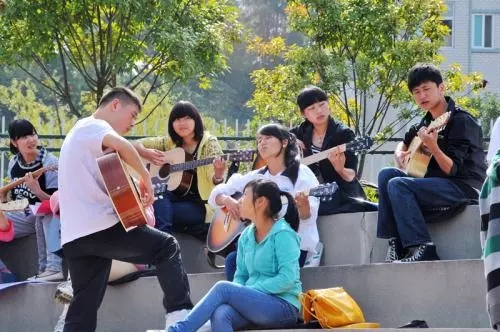 吉他教学历史,吉他书自学教材