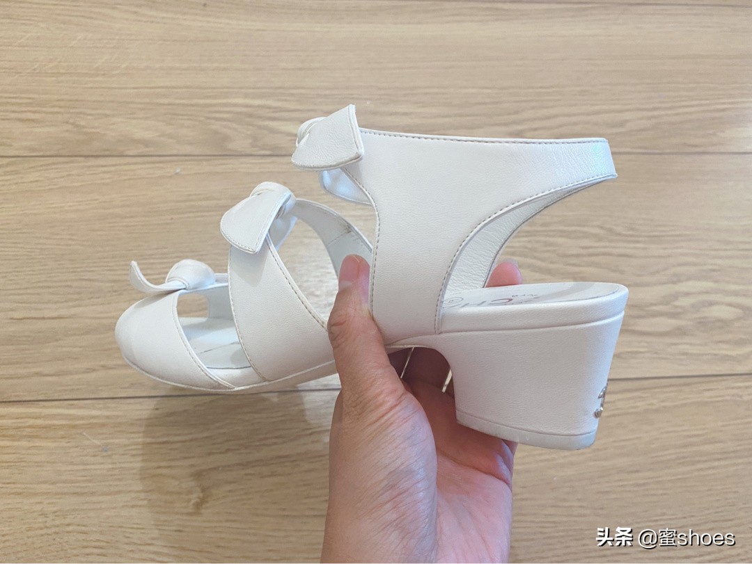 不经常穿高跟鞋怎么适应,怎么选择合适而舒适的高跟鞋