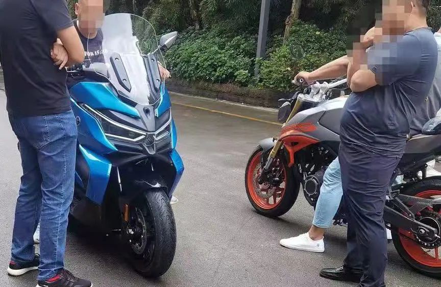 无极250rr换525rr,新感觉abs版双缸250街车全新上市