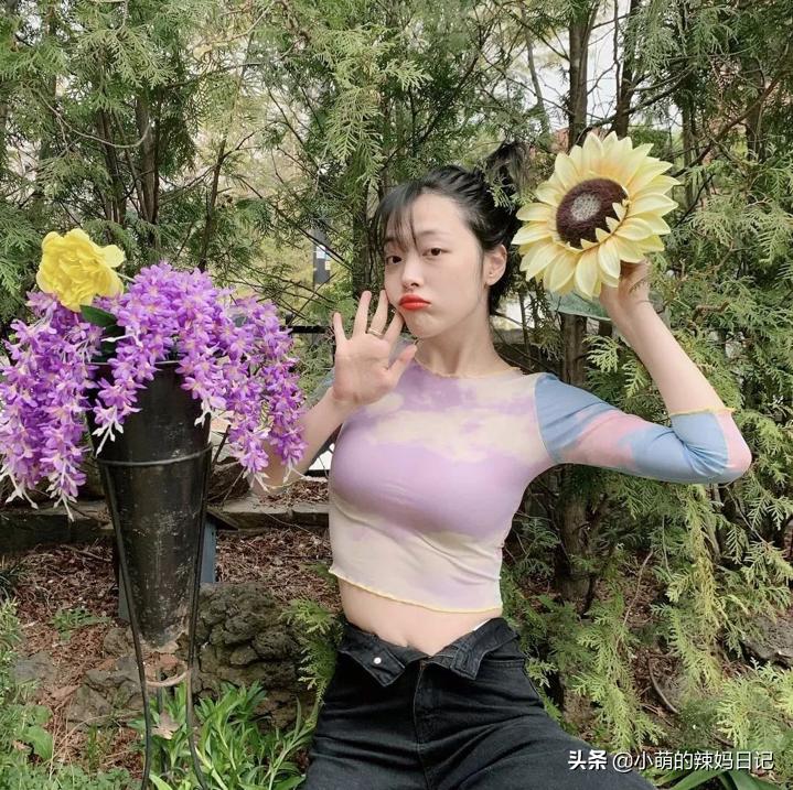 145-150矮个子露脐t恤个性,今年最时髦的t恤穿法都在这了