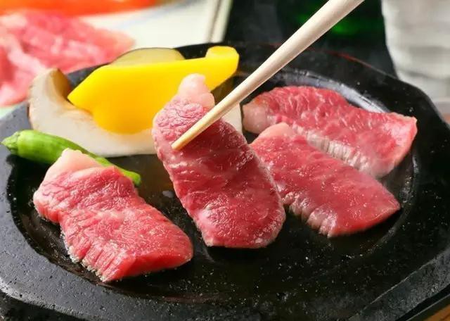 世界顶级牛肉是什么牛,世界最顶级的牛肉视频