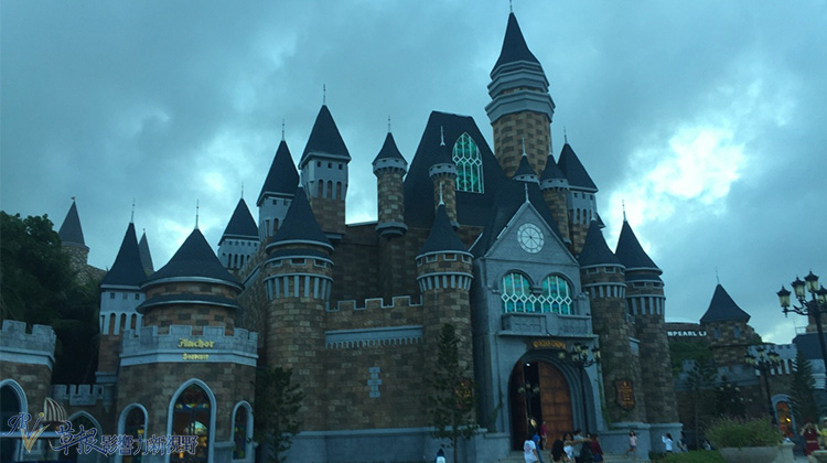 越南自驾游一日游视频,越南一日游芒街和谅山