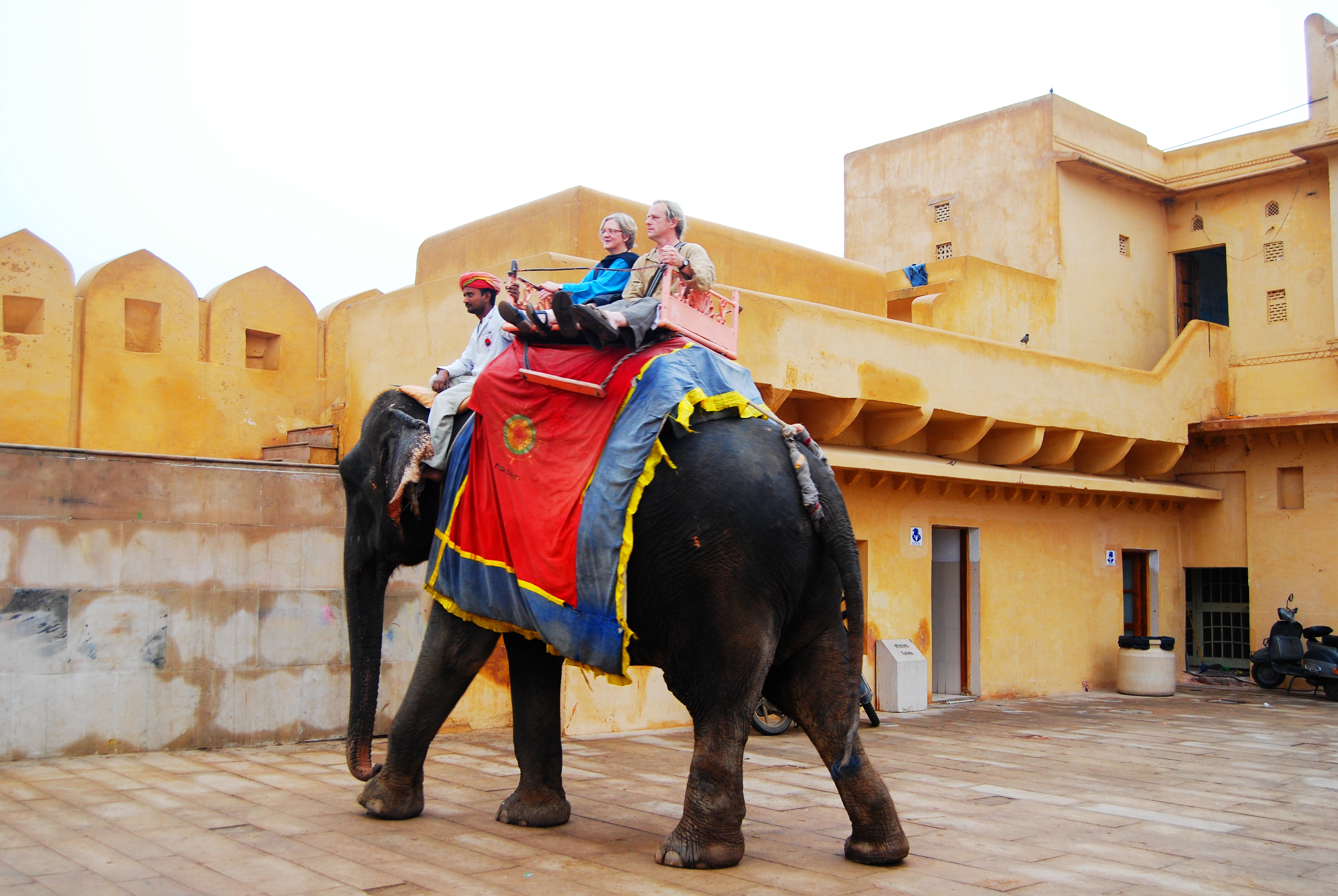 琥珀堡皇宫图片,琥珀堡镜宫