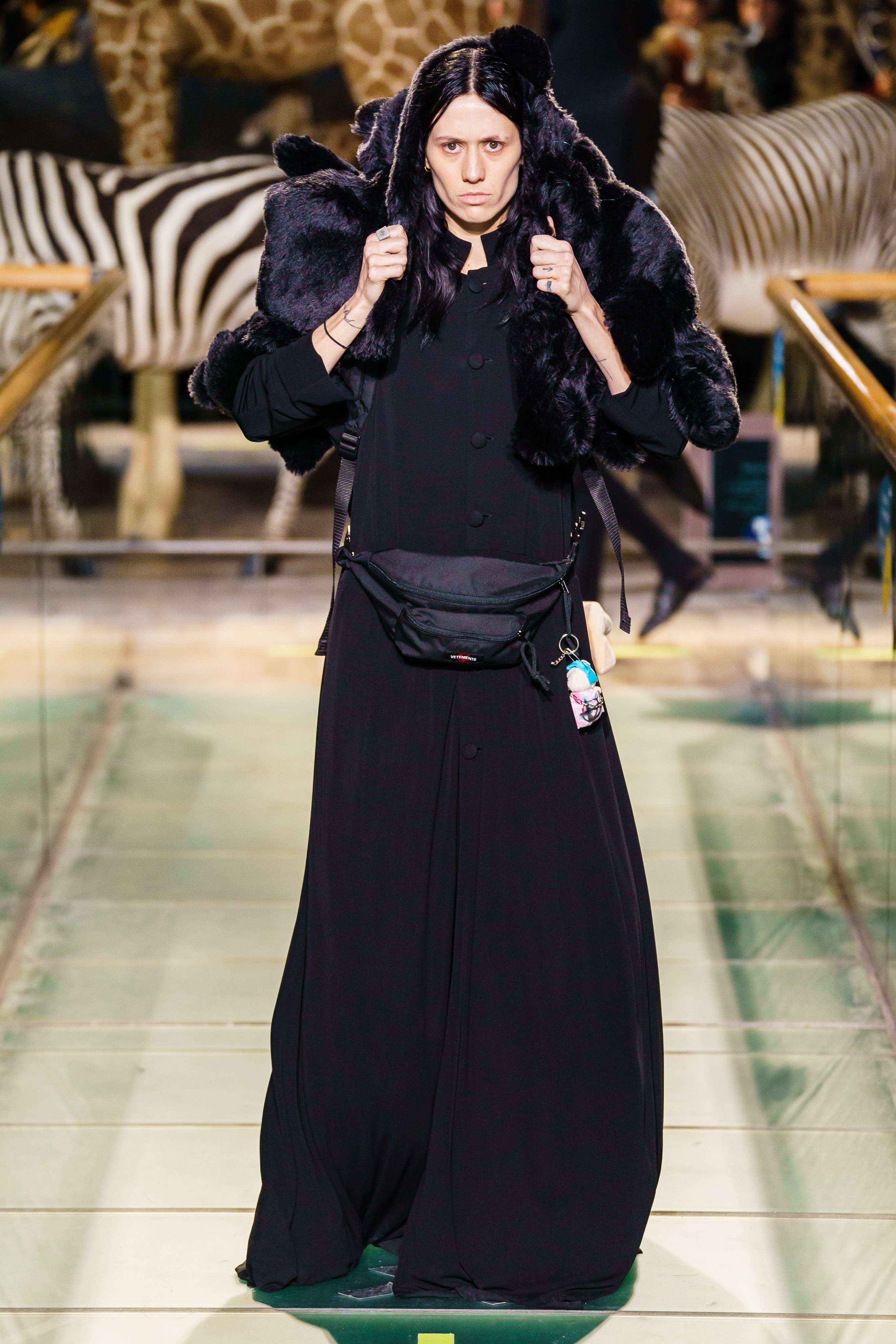 vetements2023秋冬新款,vetements2022秋冬高级成衣发布