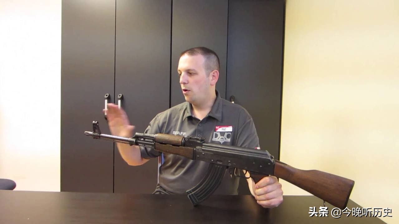 美国枪械记者受邀参观386厂，回国马上购买一支中国AK，收藏至今