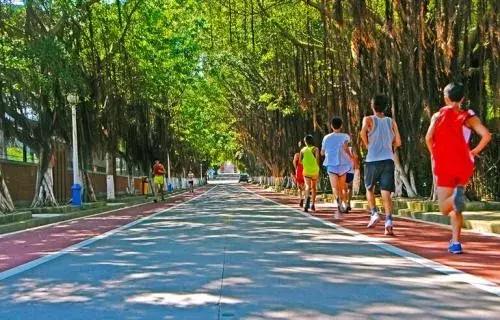 走路经常腿打软是怎么回事,走路经常腿打软当心膝盖出了问题