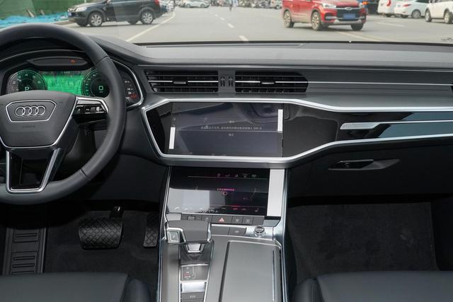 奥迪a7翠绿,上一代奥迪a7街拍