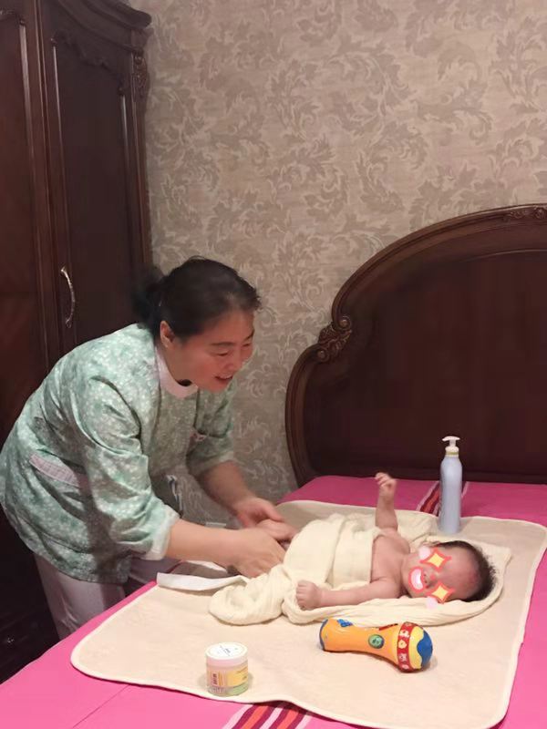 产后产妇和宝宝需注意些什么,产妇产后有些什么表现