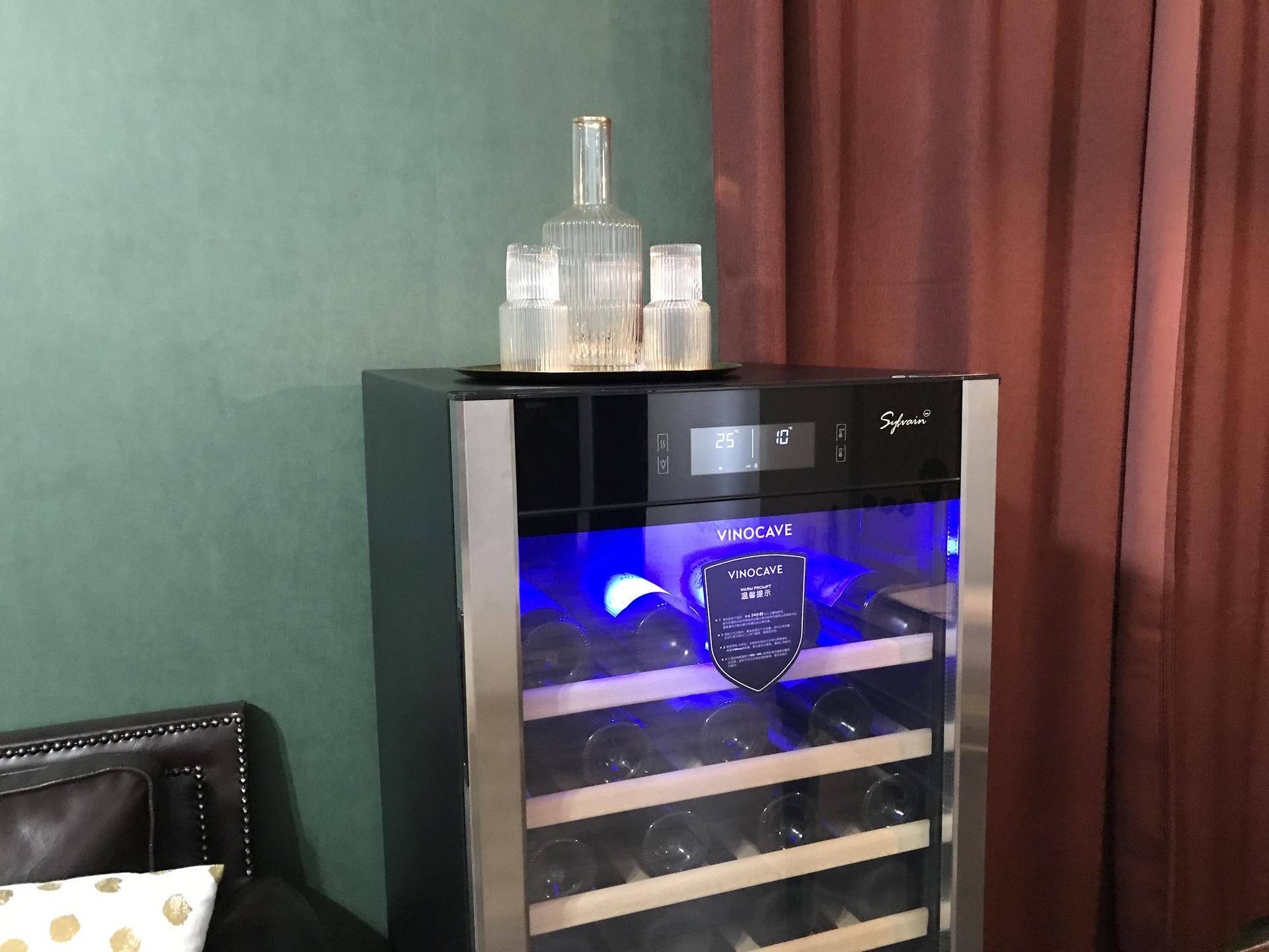 维诺卡夫cwc168a恒温酒柜,维诺卡夫独立式红酒柜怎么调温度