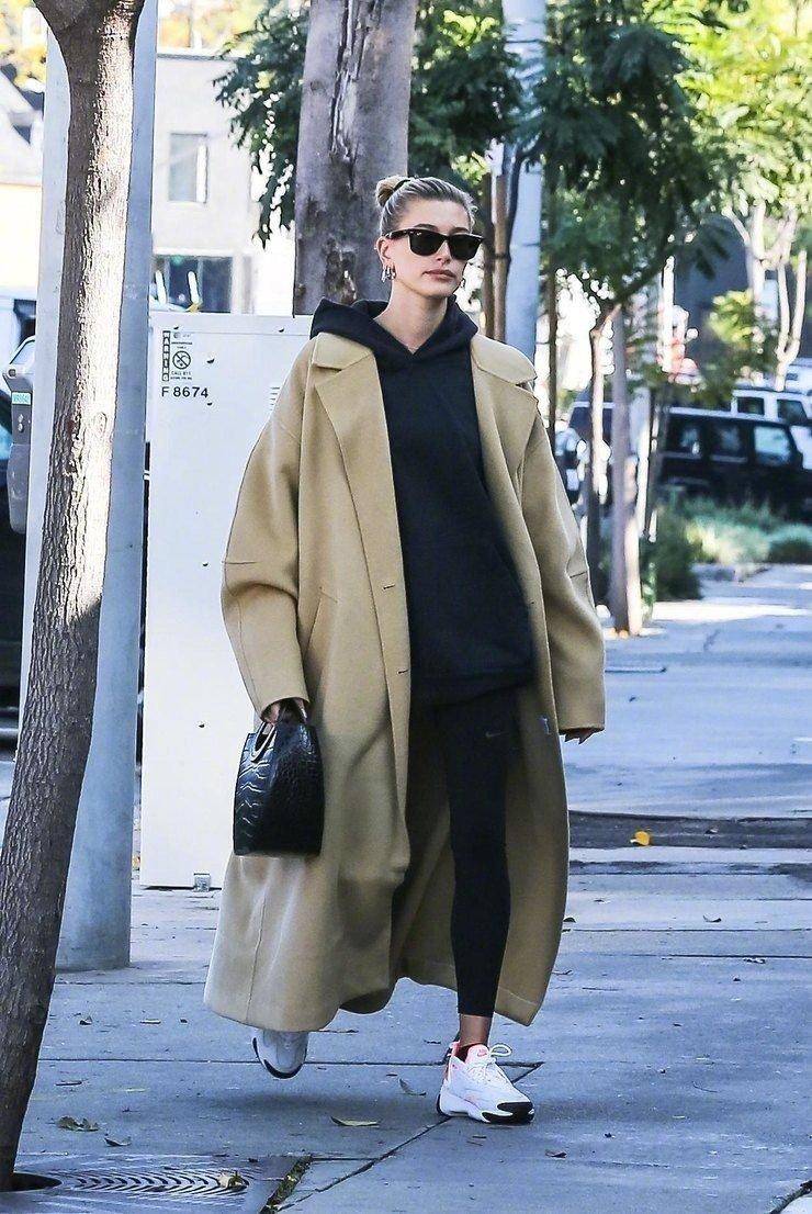 海莉冬季卫衣搭配,海莉穿搭冬季