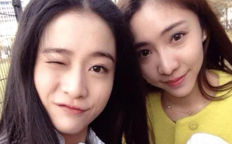 贵圈最大pua阴谋？小花被亲姐*脑洗**30年，还蒙在鼓里…