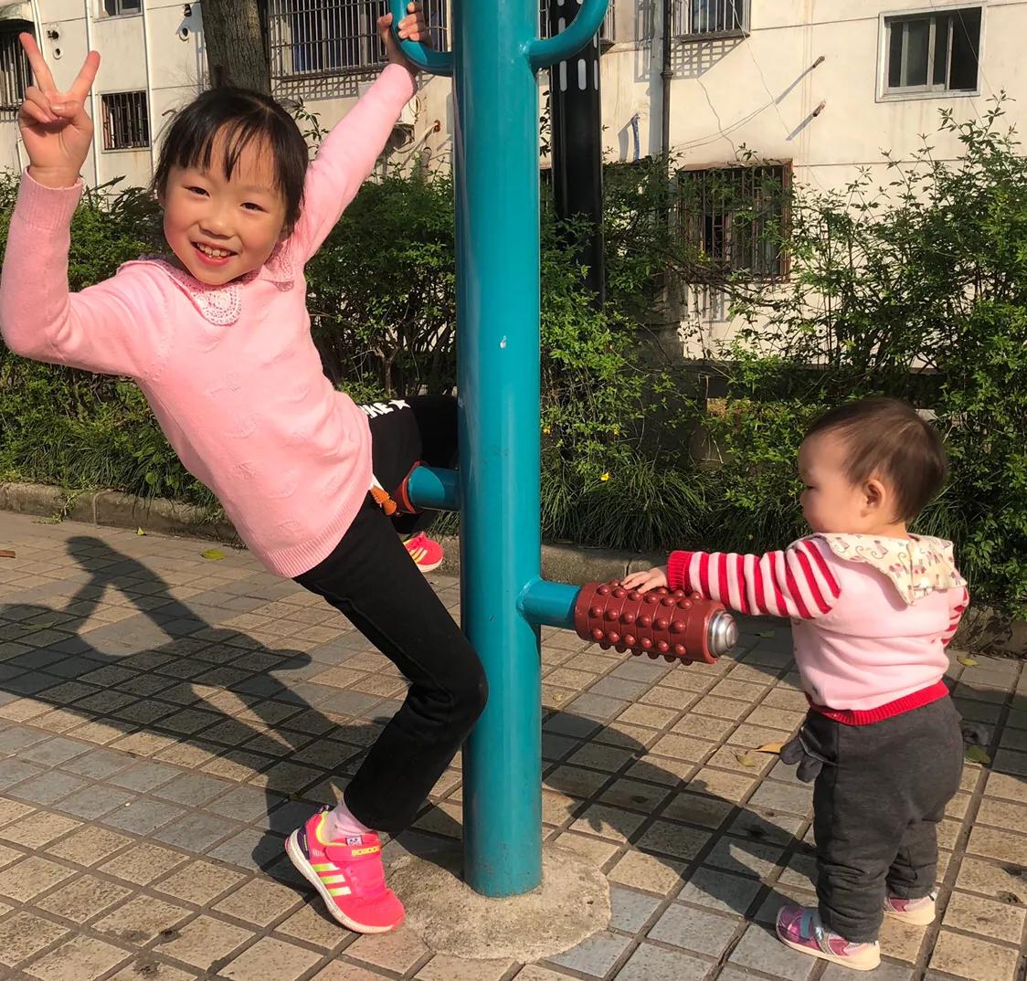 婴儿几个月就不用尿布了,几个月的宝宝就不用尿布了