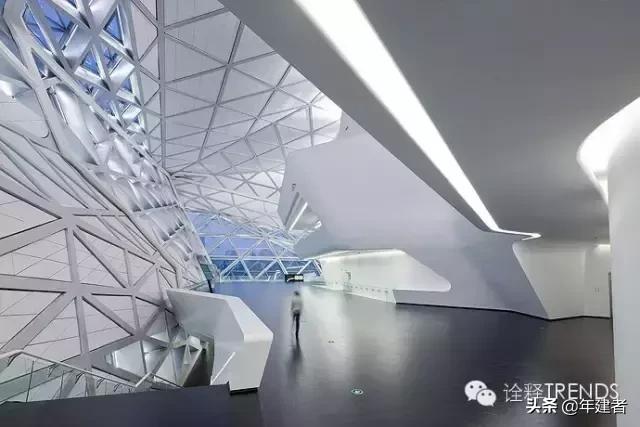 广州歌剧院扎哈哈迪德,扎哈哈迪德广州