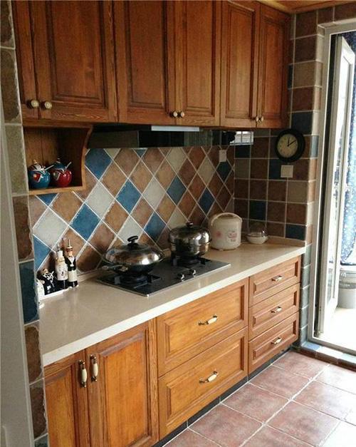 做砖夹石橱柜,老公非要自己动手装修