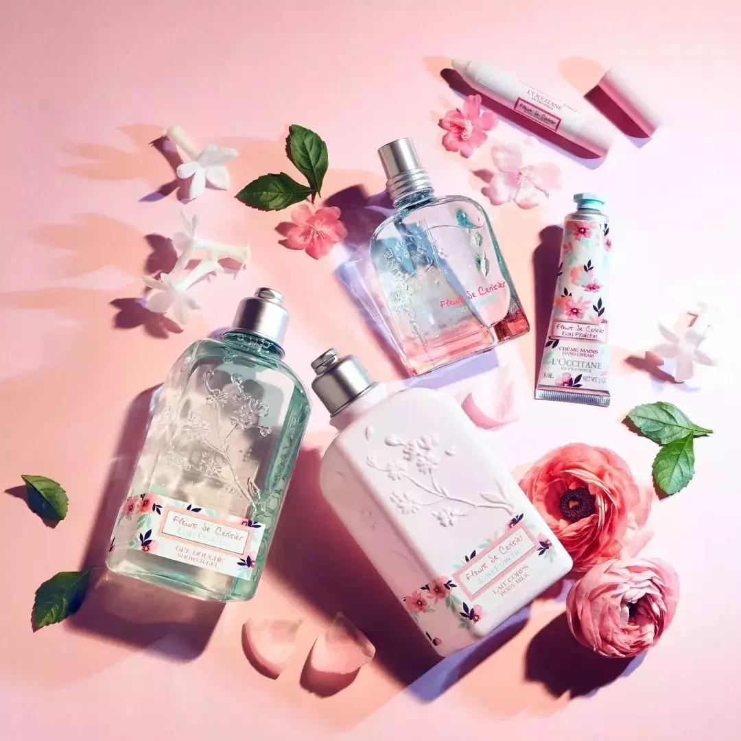 没有一个女孩，逃得过「樱花限定」四个字