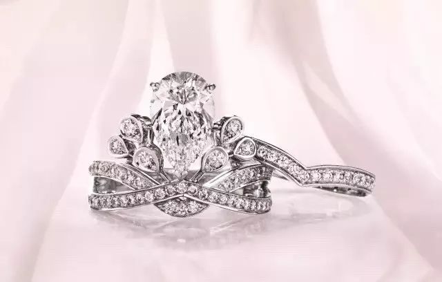 款式时尚潮流的钻戒,时尚流行钻戒