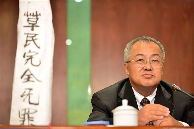 郎咸平揭露中国保险业的骗局,郎咸平是如何一步步跌落神坛的