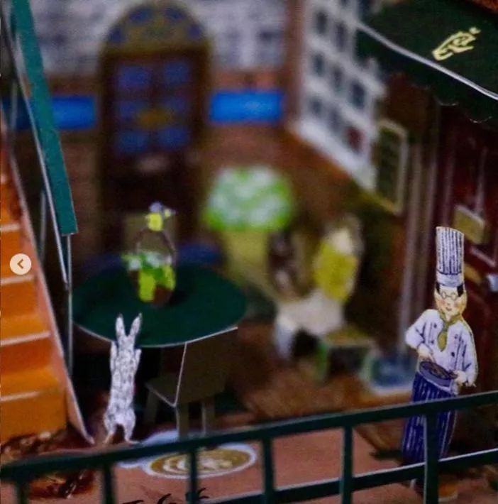 小哥用废纸盒惊艳27万人,跟他一比,我简直是手残