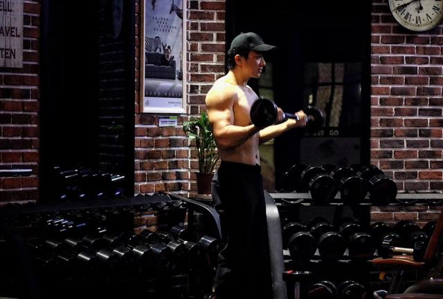 练着练着饿了怎么办？训练中的营养补充方法解密！