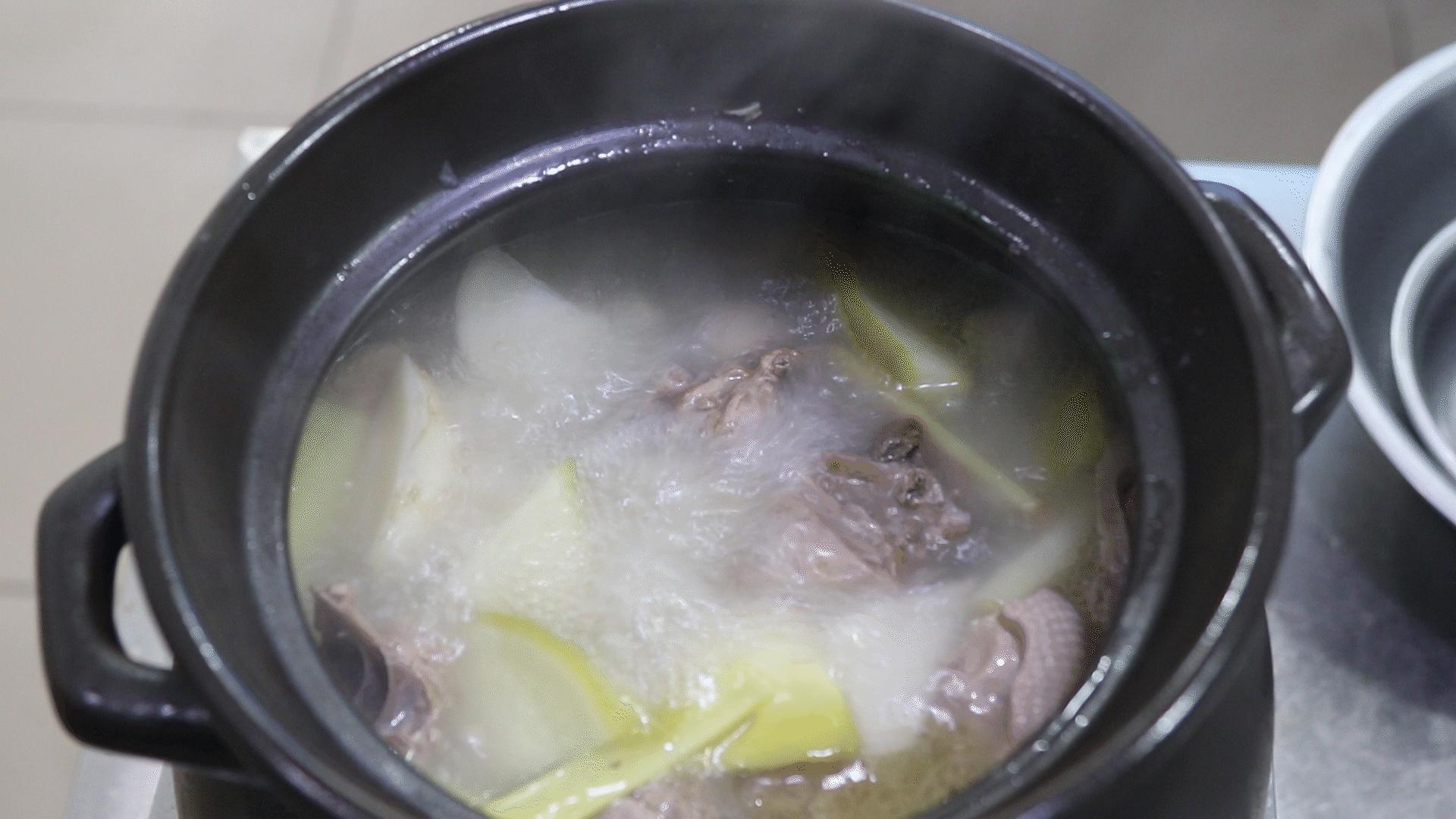 老鸭汤怎么做的好喝,老鸭汤怎样做好喝