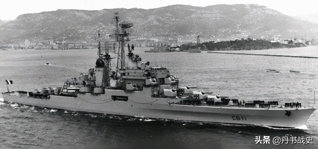 法国科尔伯特号防空巡洋舰,戴高乐的海上座驾