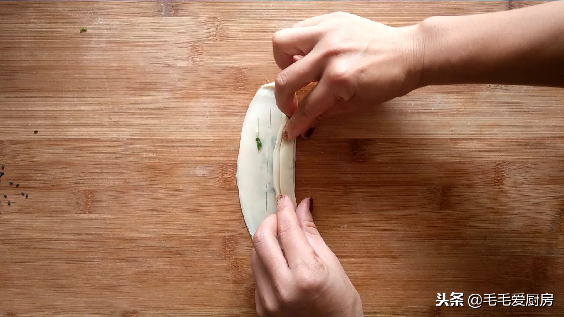 剩下的饺子皮可以怎么弄来吃,剩的饺子皮怎么弄好吃