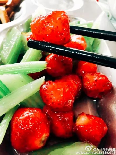 大学食堂最火烤鸭饭,天津学校烤鸭