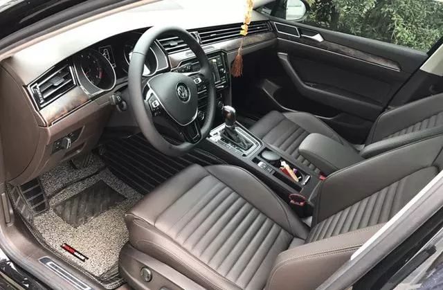 2017款迈腾330豪华2万公里感受,大众迈腾车况好二手车