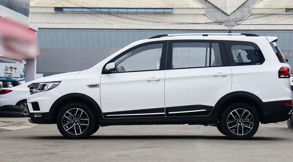 斯威x3最新款,斯威x3suv1.5t自动挡中配落地