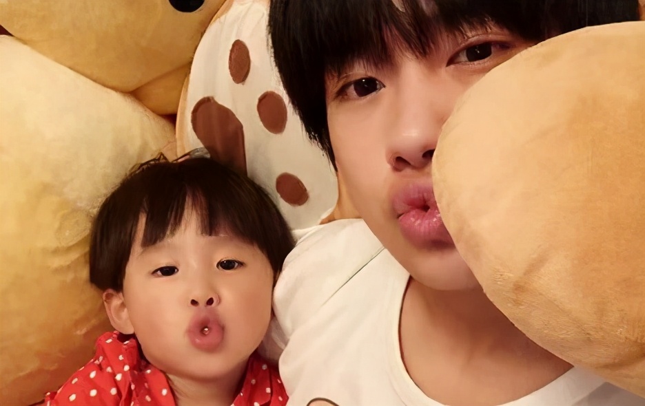 易烊千玺由国民弟弟变成实力演员,易烊千玺真实家境到底如何