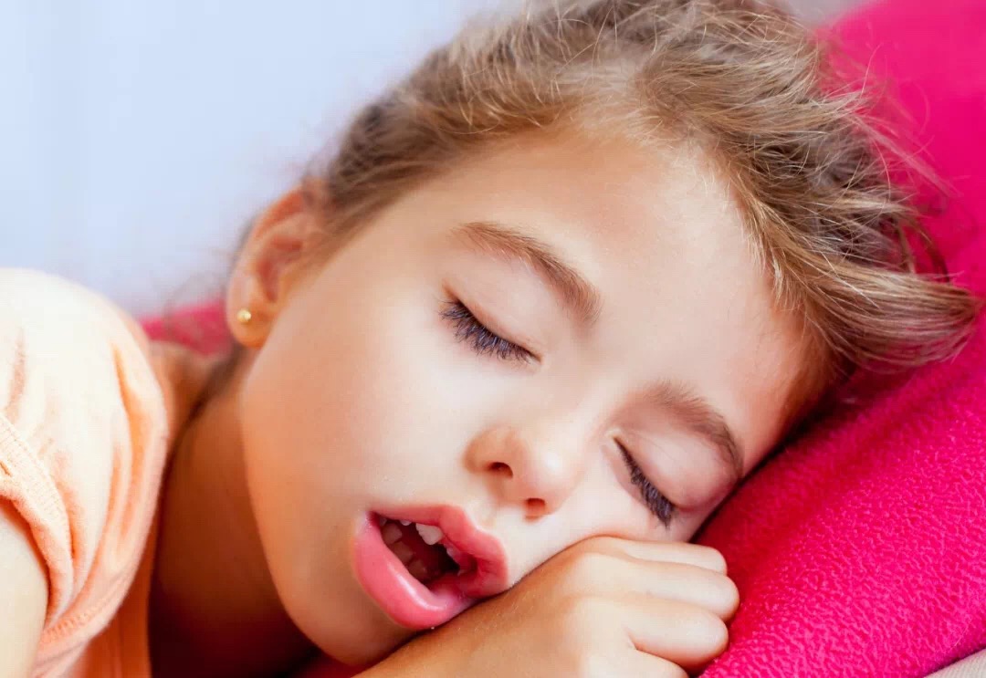 让嘴唇变厚的坏习惯,想唇部变厚该怎么整