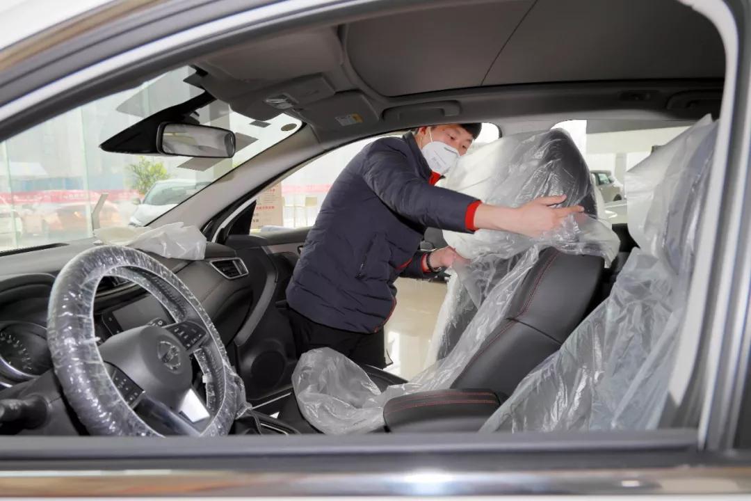 视觉|一家东风南方4S店复工前的日常