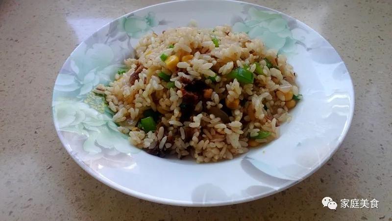 蛋炒饭最简单也最困难,这些窍门能让你的炒饭好吃到不行