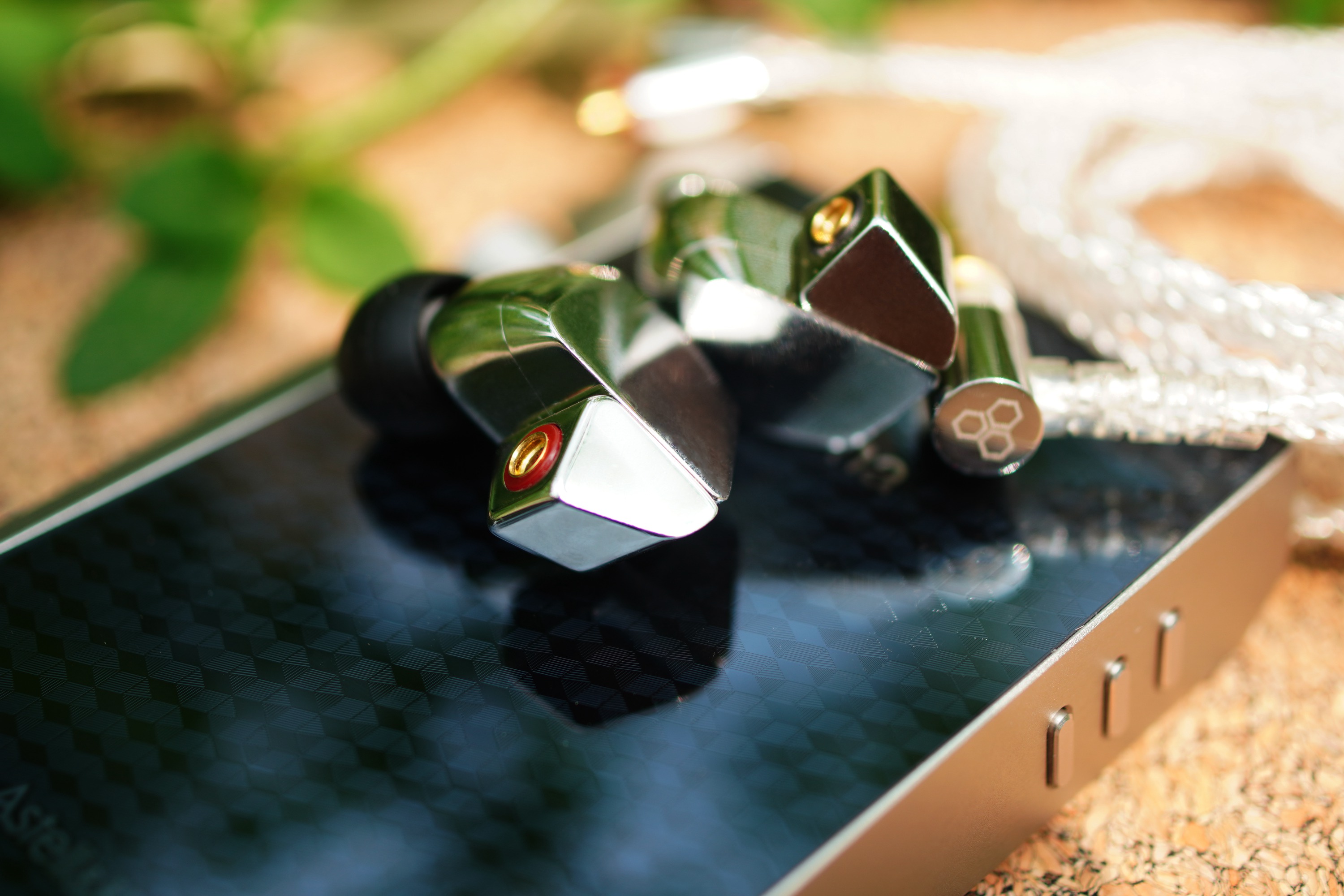 ​​一条很“铍”的耳机聊聊FINALAUDIOA8000的使用感受