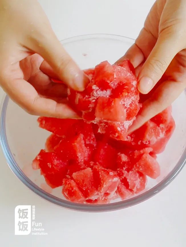 自制西瓜冰沙图文,自制西瓜冰沙的做法