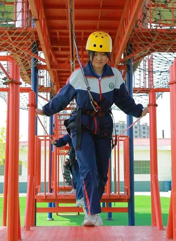 潍坊峡山实验初中参加比赛,潍坊峡山实验初中华尔兹舞蹈