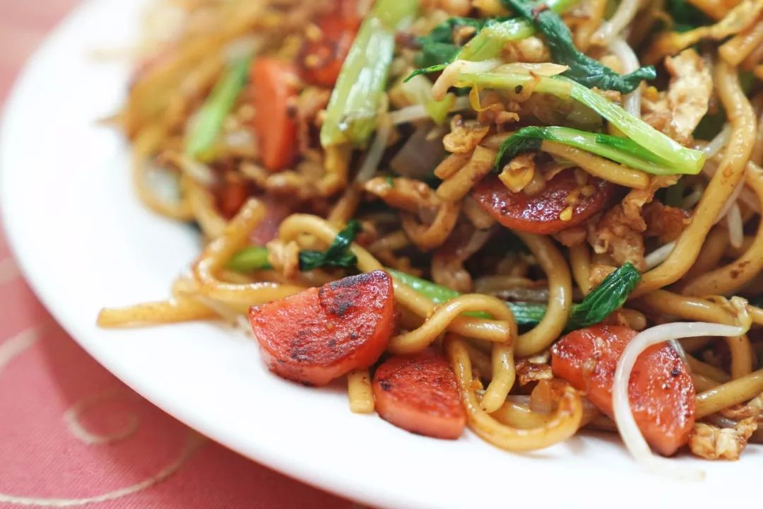 无夜市不夏天！西园里菜场竟然是个“深夜大食堂”？