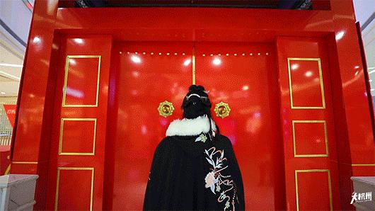 在杭州遇见紫禁城!宫灯前祈福、畅音阁迎新!来这里过故宫中国节