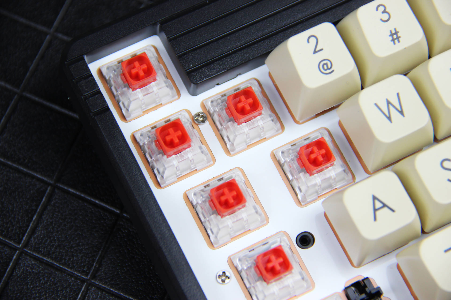 买小键盘还是标准键盘,69键键盘排行榜