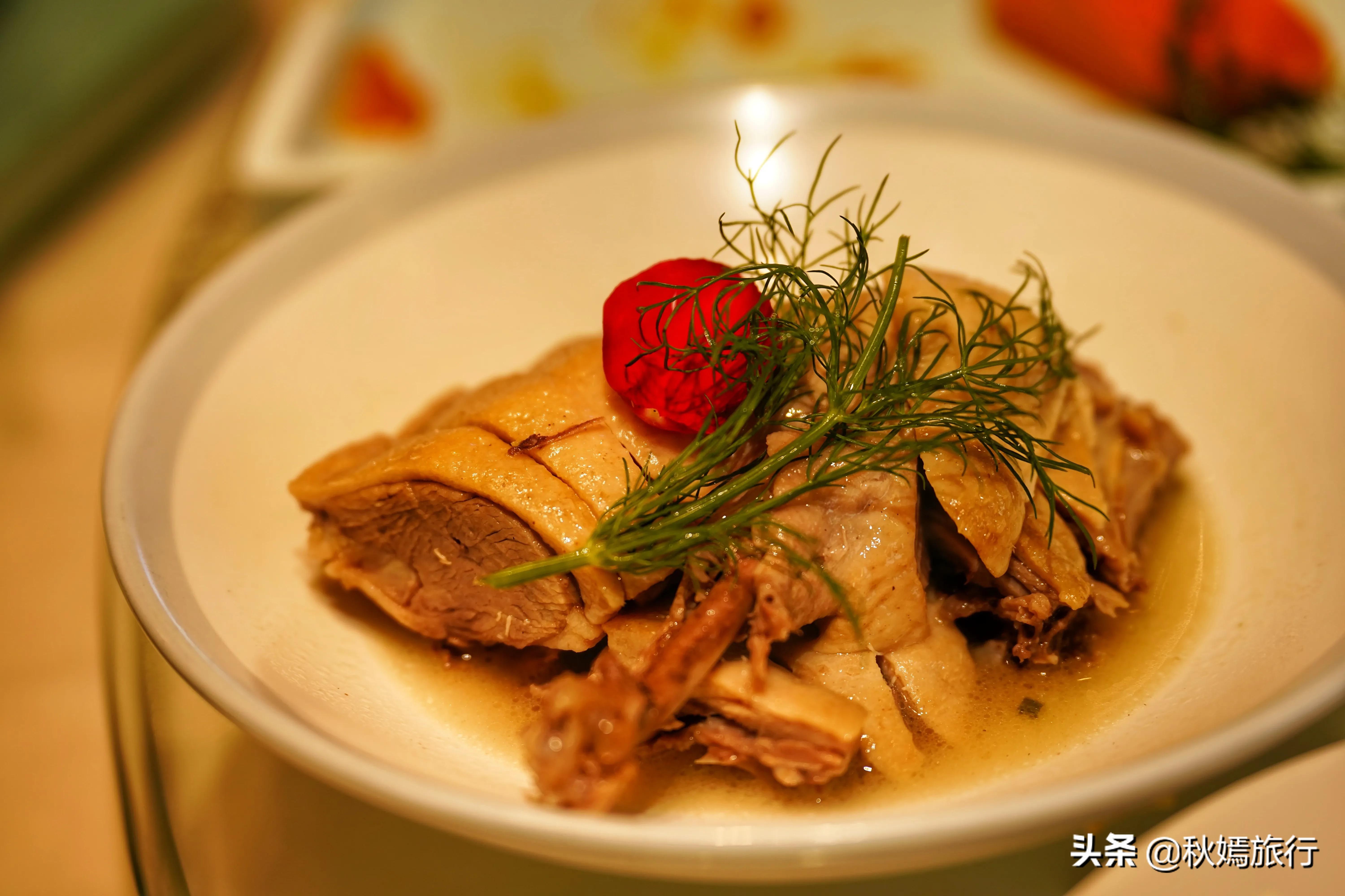 常熟报慈北路这家中餐馆，环境雅致，菜肴美味，20道菜741元贵吗